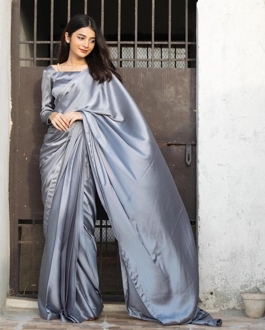 Silk Stitched Saree With Pearls Necklace