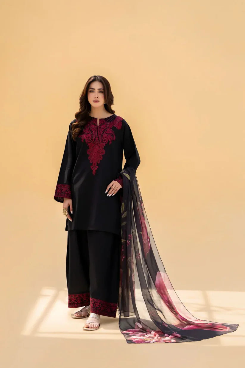 Noore Three Piece