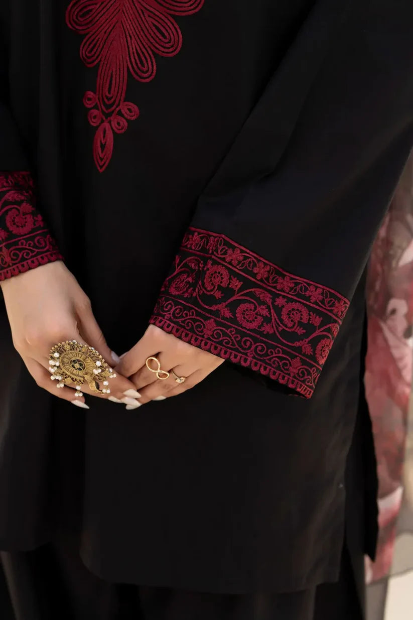 Noore Three Piece